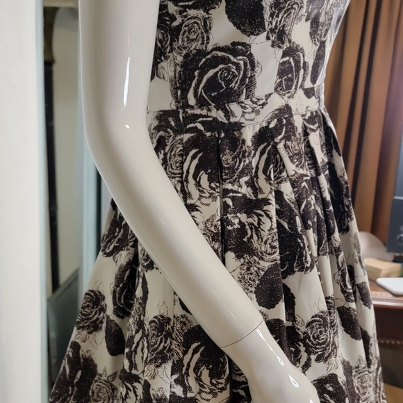 Forever 21 Spaghetti Black White Dress Small Cocktail‎ Formal Party Roses - Picture 4 of 9